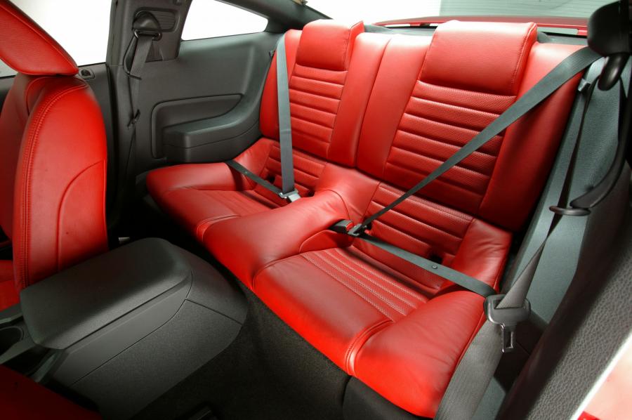  Ford Mustang GT 2005 года  (фото 147 из 209)